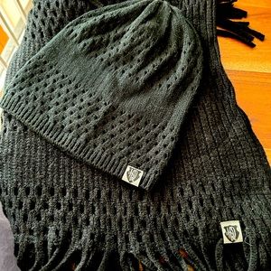 Harley Davidson beanie and infinity scarf.
